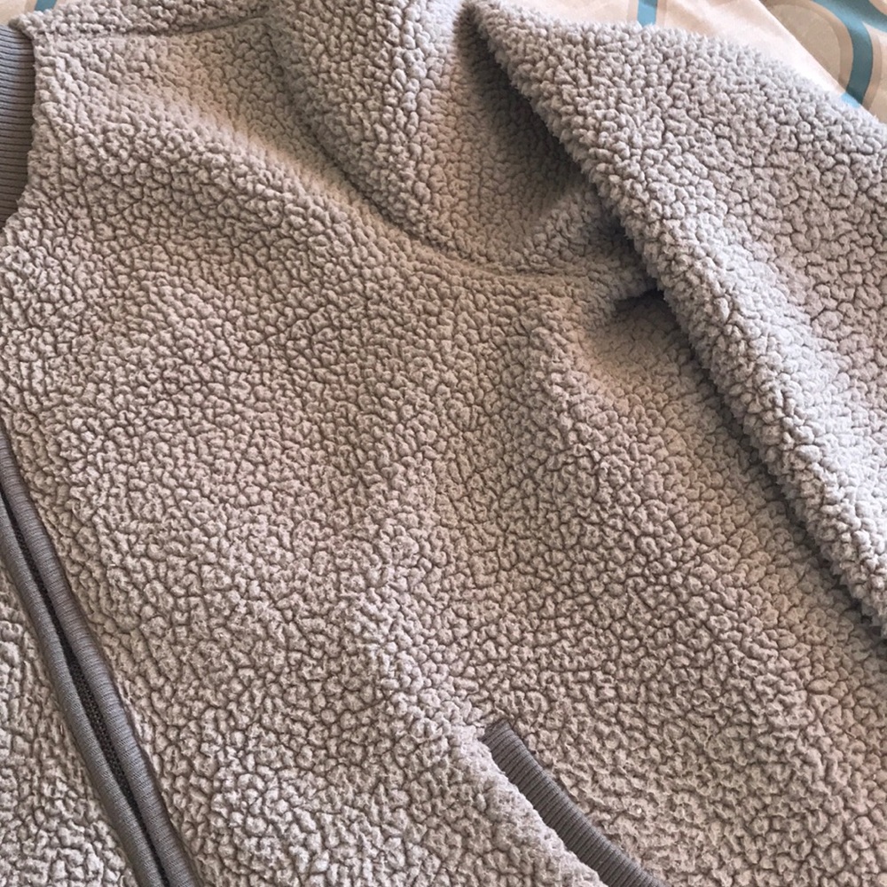 Grey Jacket - Picture 3 of 4